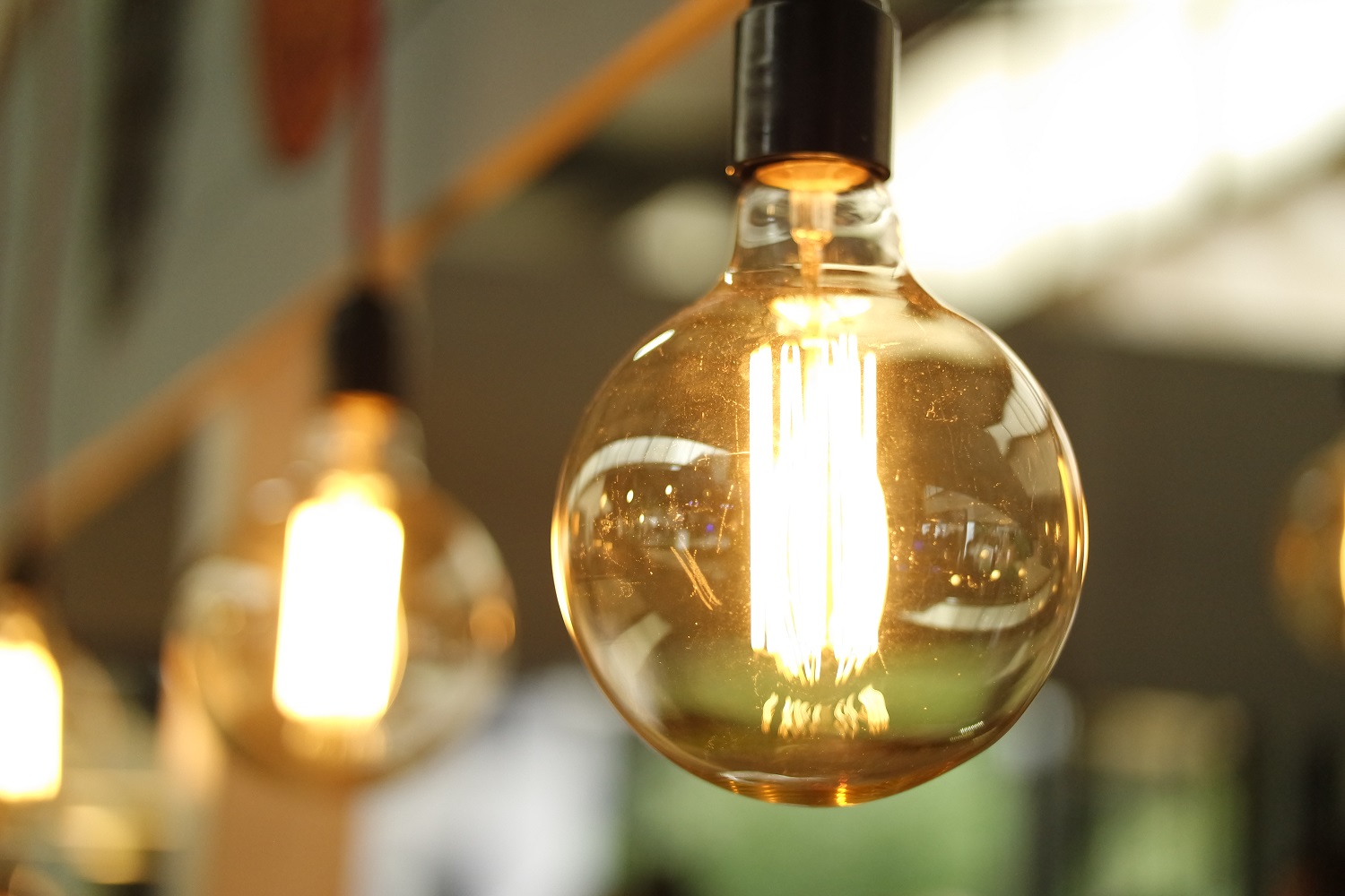 How Do Incandescent Lamps Work